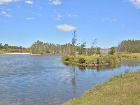 Grasmere Estate Homestead - Hear The Lions Roar From Nearby Hunter Valley Zoo - Accommodation Kalgoorlie 0