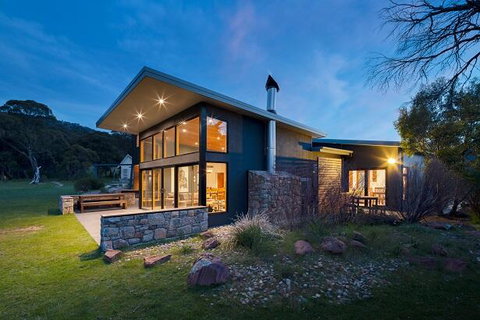 Grey Mare Chalet - Accommodation Kalgoorlie 0