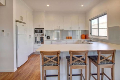 Grey On The Bay - Accommodation Kalgoorlie 2