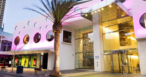 H Ocean View In Surfers Paradise - Accommodation Kalgoorlie 0