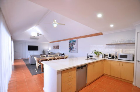 Halcyon Daze - Accommodation Kalgoorlie 2