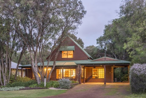 Havy's Home - Accommodation Kalgoorlie 0