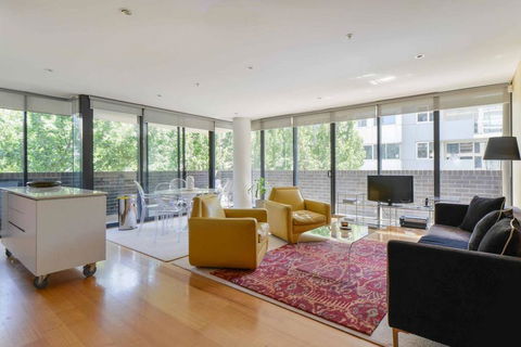 HAZEL Chapel St Socialite. Pool, Spa & Gym - Accommodation Kalgoorlie 0