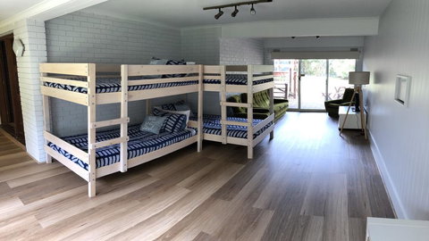 HIP NAUTIC - 100 Metres To Beach - Accommodation Kalgoorlie 0