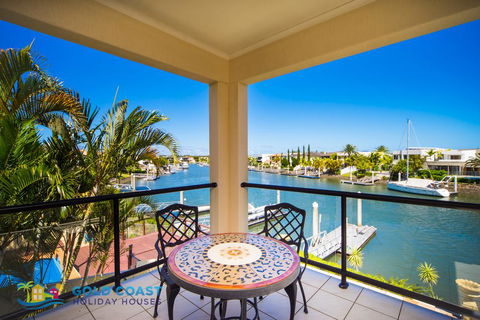 Holiday Home Luxe @ Sanctuary Cove - Accommodation Kalgoorlie 3