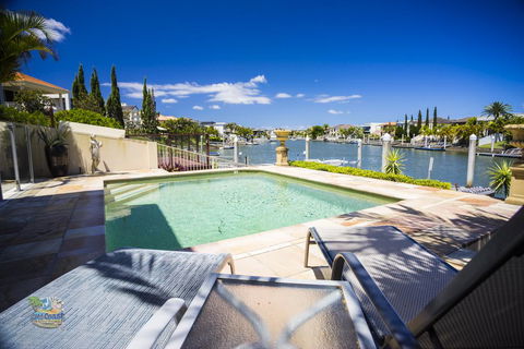 Holiday Home Luxe @ Sanctuary Cove - Accommodation Kalgoorlie 0