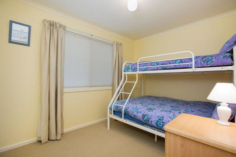 Holidays At Hollydene - Accommodation Kalgoorlie 2
