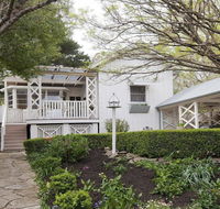 Hollyoak Cottage - delightful ducks and doileys - Accommodation Kalgoorlie