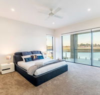HomePlus - Luxury Living in Sanctuary Cove - Accommodation Kalgoorlie