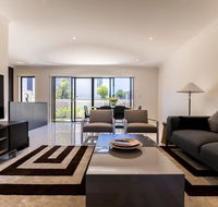 Homeplus-Escape to Modern Home in Hope Island - Accommodation Kalgoorlie