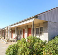 Hotel Canobolas Motel and Units - Accommodation Kalgoorlie