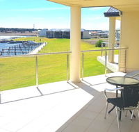 Island Waterfront Getaway - WiFi - Accommodation Kalgoorlie