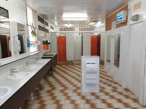 Jacaranda Holiday Park - Accommodation Kalgoorlie 1