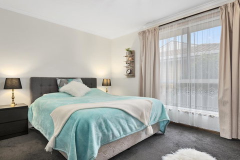Josie Villa - Beautiful West Burnie: Long Or Short Term - Accommodation Kalgoorlie 0