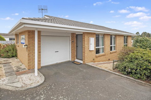 Josie Villa - Beautiful West Burnie: Long Or Short Term - Accommodation Kalgoorlie 1