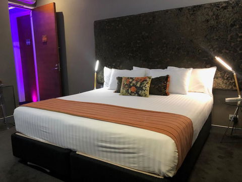 Junction Hotel - Accommodation Kalgoorlie 2