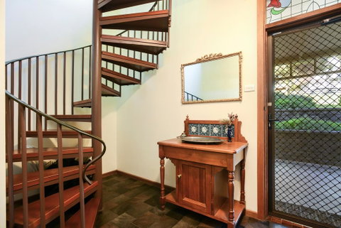 Kestrel Lodge Port Willunga - Accommodation Kalgoorlie 1