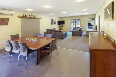 Kickenback Lodge - Accommodation Kalgoorlie 2