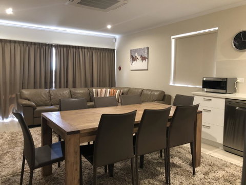 Kirwan 22 - Accommodation Kalgoorlie 2