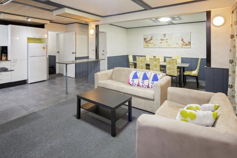 Kirwan 39 - Accommodation Kalgoorlie 0