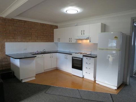 Kirwan Gardens 4 - Accommodation Kalgoorlie 1