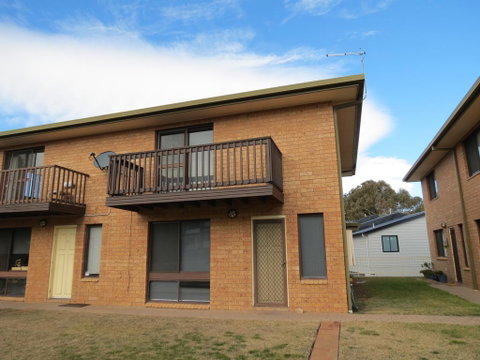 Kirwan Gardens 4 - Accommodation Kalgoorlie 3