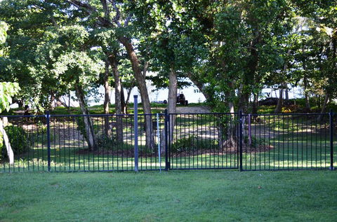 Kurrimine Beach Huts - Accommodation Kalgoorlie 0