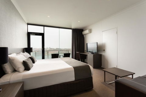Lakes Hotel - Accommodation Kalgoorlie 3