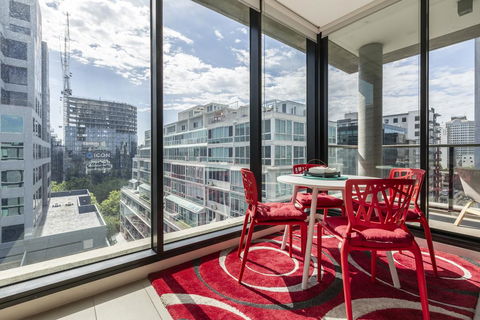 LIGHT, AIRY, SPACIOUS QUEENS ROAD APARTMENT - Accommodation Kalgoorlie 1