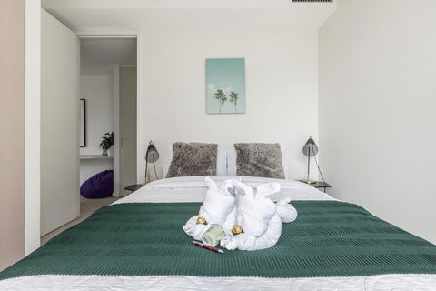 LIGHT, AIRY, SPACIOUS QUEENS ROAD APARTMENT - Accommodation Kalgoorlie 3