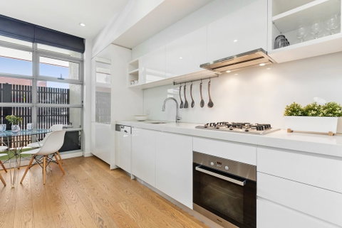 Light-Filled Beachside Apartment In Trendy Area - Accommodation Kalgoorlie 2