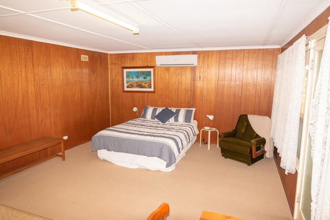 Limestone Cottage - Accommodation Kalgoorlie 1