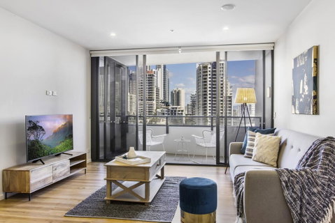 Luxe Beach Holiday Unit With Parking, Pool And Gym - Accommodation Kalgoorlie 1
