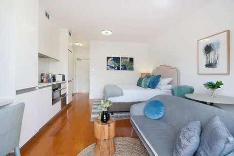 Luxurious Light-filled Studio In Winning Location - Accommodation Kalgoorlie 0
