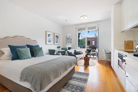Luxurious Light-filled Studio In Winning Location - Accommodation Kalgoorlie 1