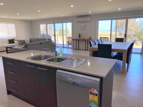 Luxury 3BR Home With KING Bed Metung - Accommodation Kalgoorlie 2