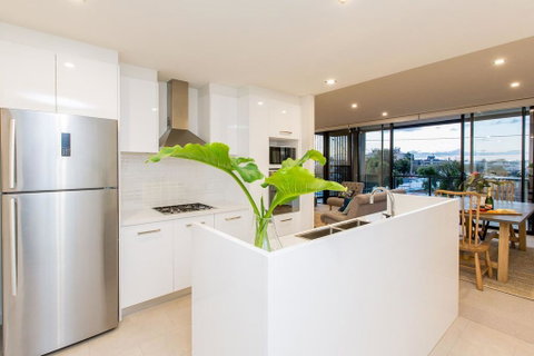 Luxury Four Bedroom Apartment - Accommodation Kalgoorlie 1
