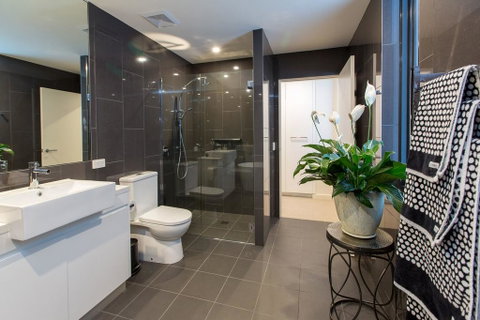 Luxury Four Bedroom Apartment - Accommodation Kalgoorlie 2