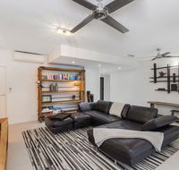 Luxury Pool Side Apartment in Beachfront Resort - Accommodation Kalgoorlie