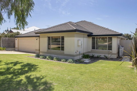 Macs Manor - Accommodation Kalgoorlie 1