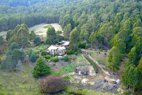 MAGICAL MOUNTAIN RETREAT - 20 Mins To CBD And Only 10 To MONA! - Accommodation Kalgoorlie 1