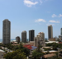 Main Beach Apartment at The Meriton - Accommodation Kalgoorlie