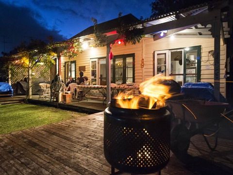 Mandurah Riverfront Holiday Rental - Accommodation Kalgoorlie 2