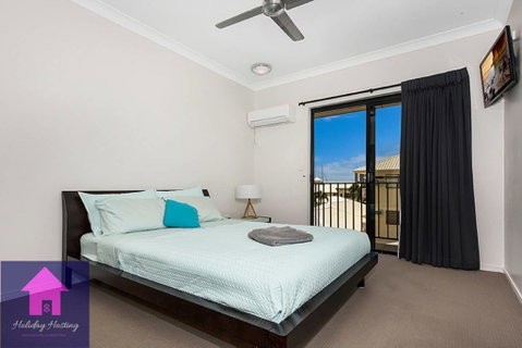 Marina View Apartment - Walk To The Strand - Accommodation Kalgoorlie 2