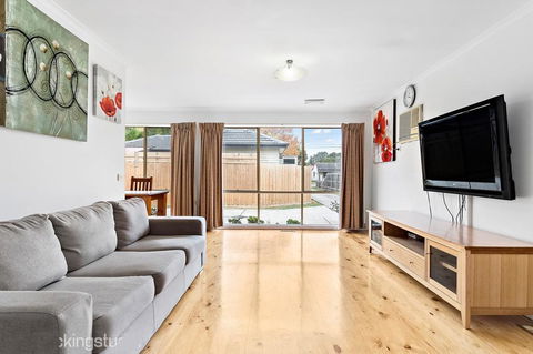 Maroondah 3 Bedroom House In Kilsyth - Accommodation Kalgoorlie 1