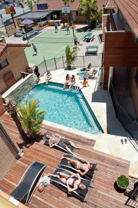Maxmee Resort (formally Surfers Paradise Backpackers) - Accommodation Kalgoorlie 3