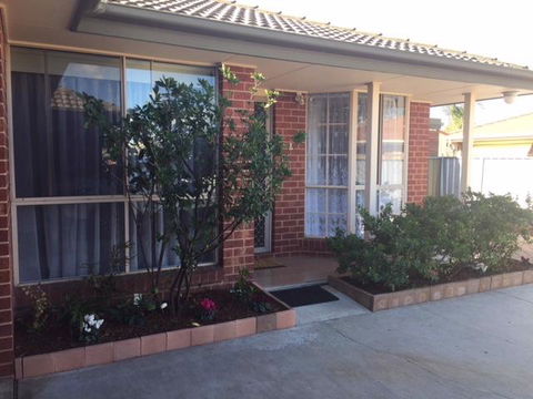 Mint Accommodation - Bridget & Rachel - Accommodation Kalgoorlie 0