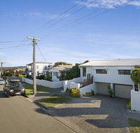 Minutes walk to Peregian Beach and surf - Unit 1/28 Pelican Street - Accommodation Kalgoorlie