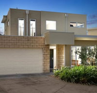 Modern Peaceful Beach Location - Secure Parking - Accommodation Kalgoorlie