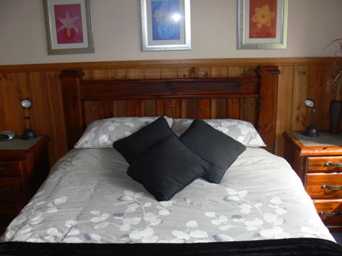 Mountain Hideaway - Accommodation Kalgoorlie 1